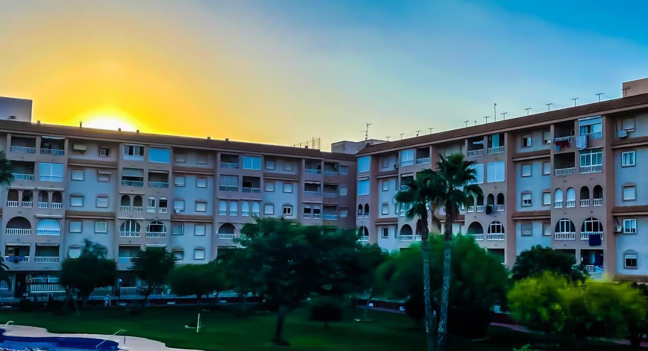 Apartamento Exclusivo Y Central Torrevieja Eksteriør bilde